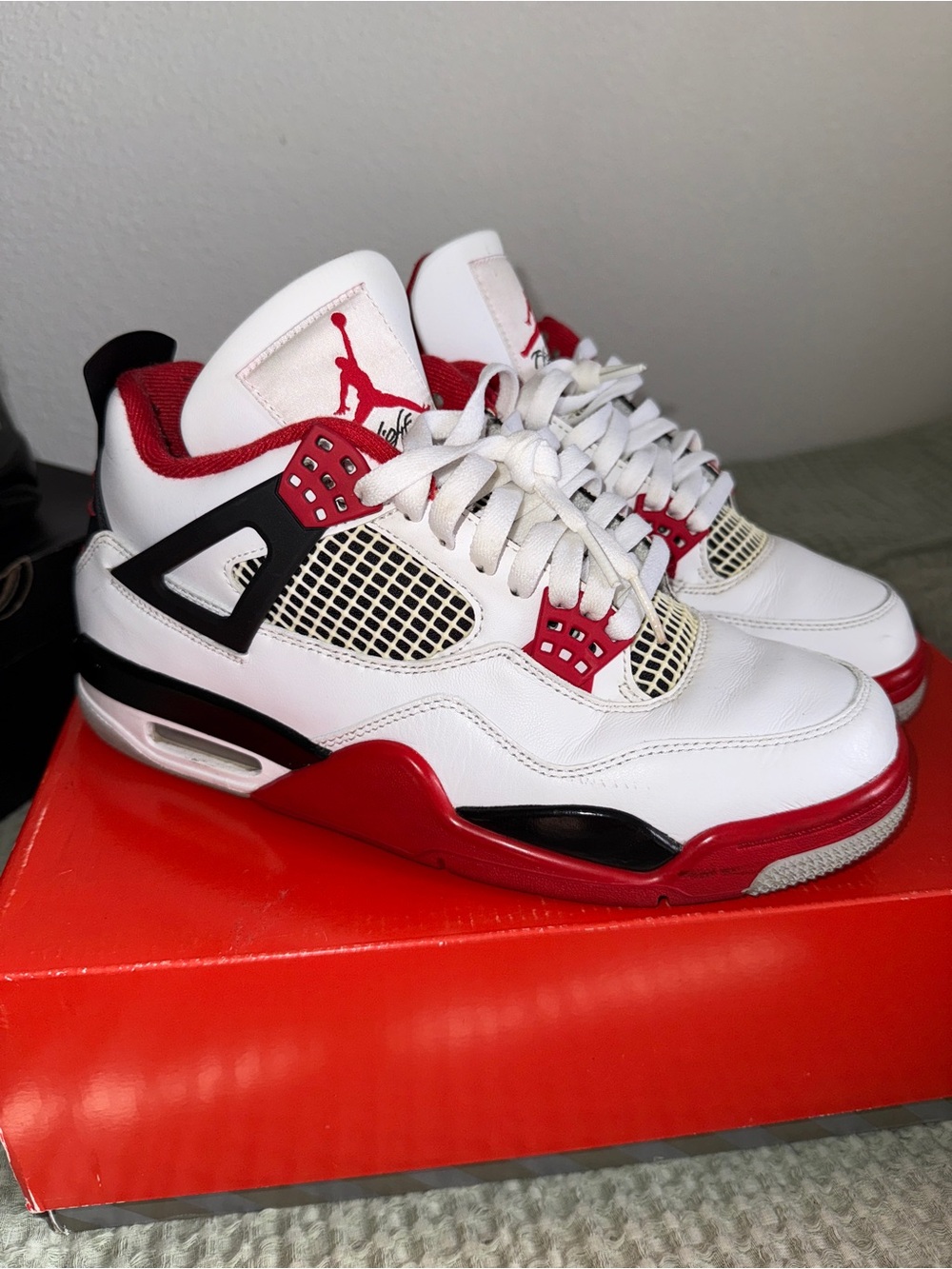 Jordan 4 Retro - Fire Red